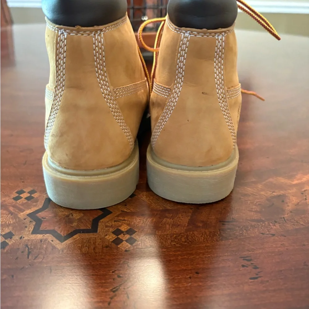 Timberland Wheat/Tan Lace-Up Padded Collar Boots